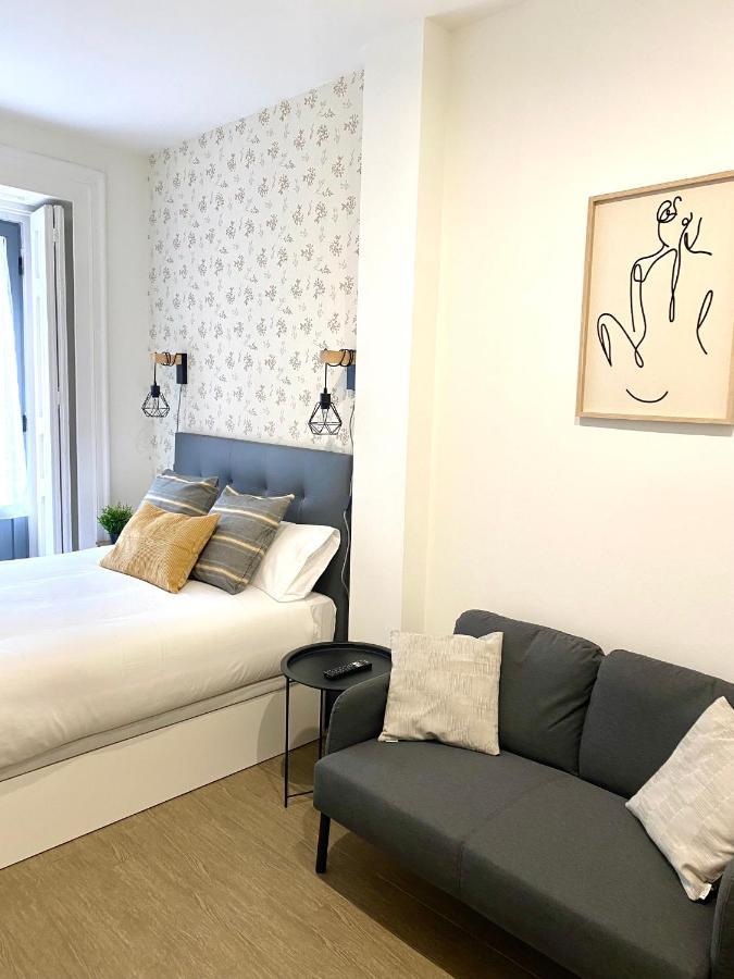 Apartamentos Fuencarral Madrid Exteriör bild