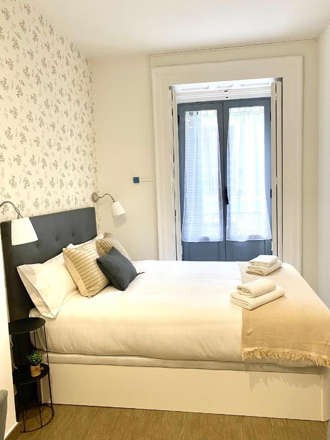Apartamentos Fuencarral Madrid Exteriör bild