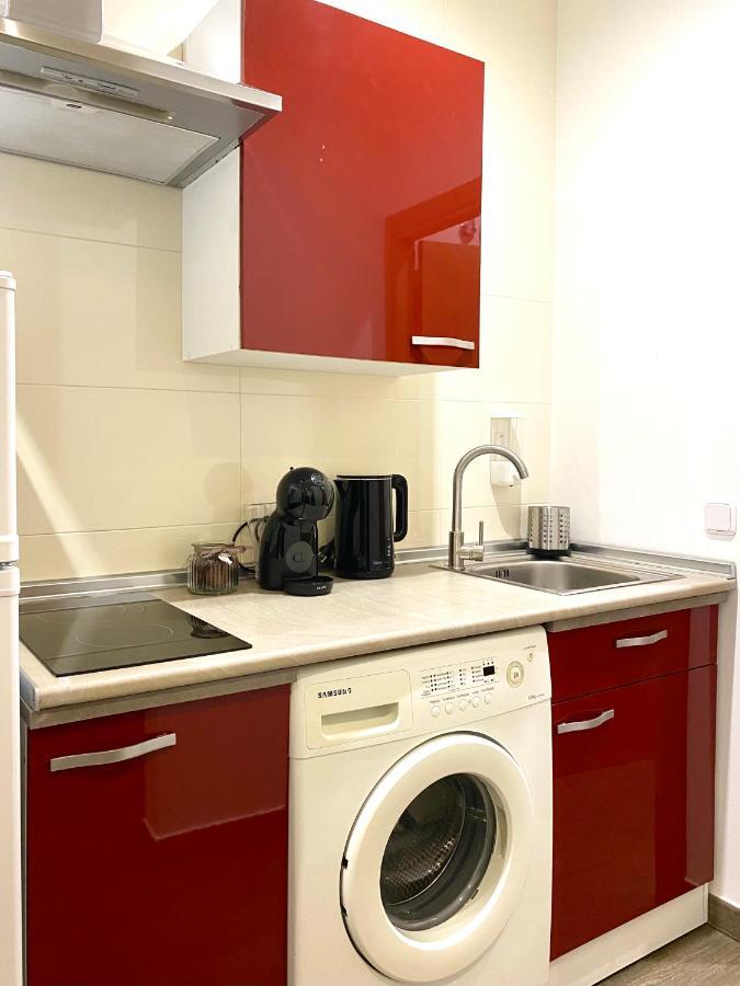 Apartamentos Fuencarral Madrid Exteriör bild