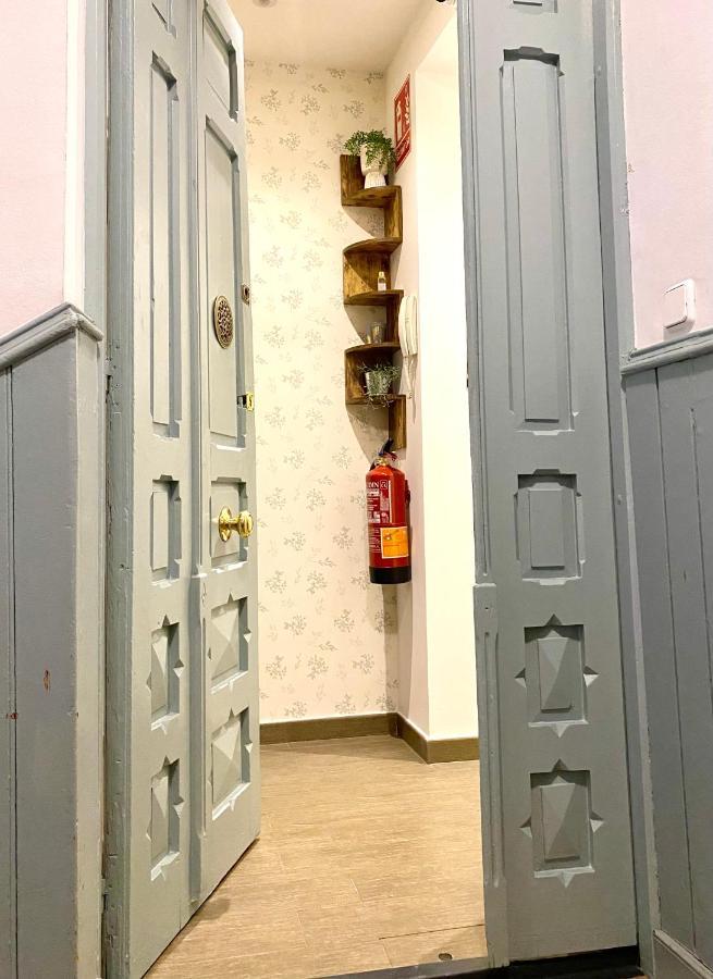 Apartamentos Fuencarral Madrid Exteriör bild